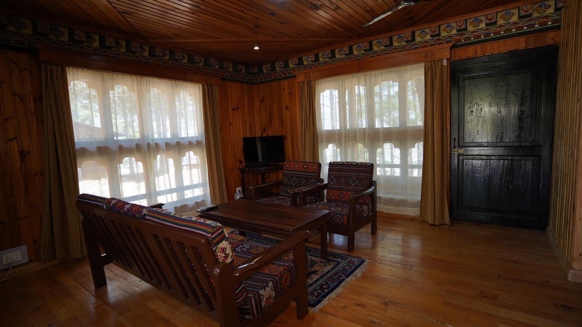 Hotel Olathang พาโร ภายนอก รูปภาพ