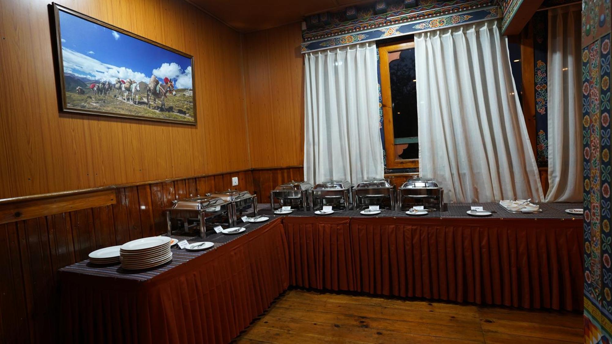 Hotel Olathang พาโร ภายนอก รูปภาพ