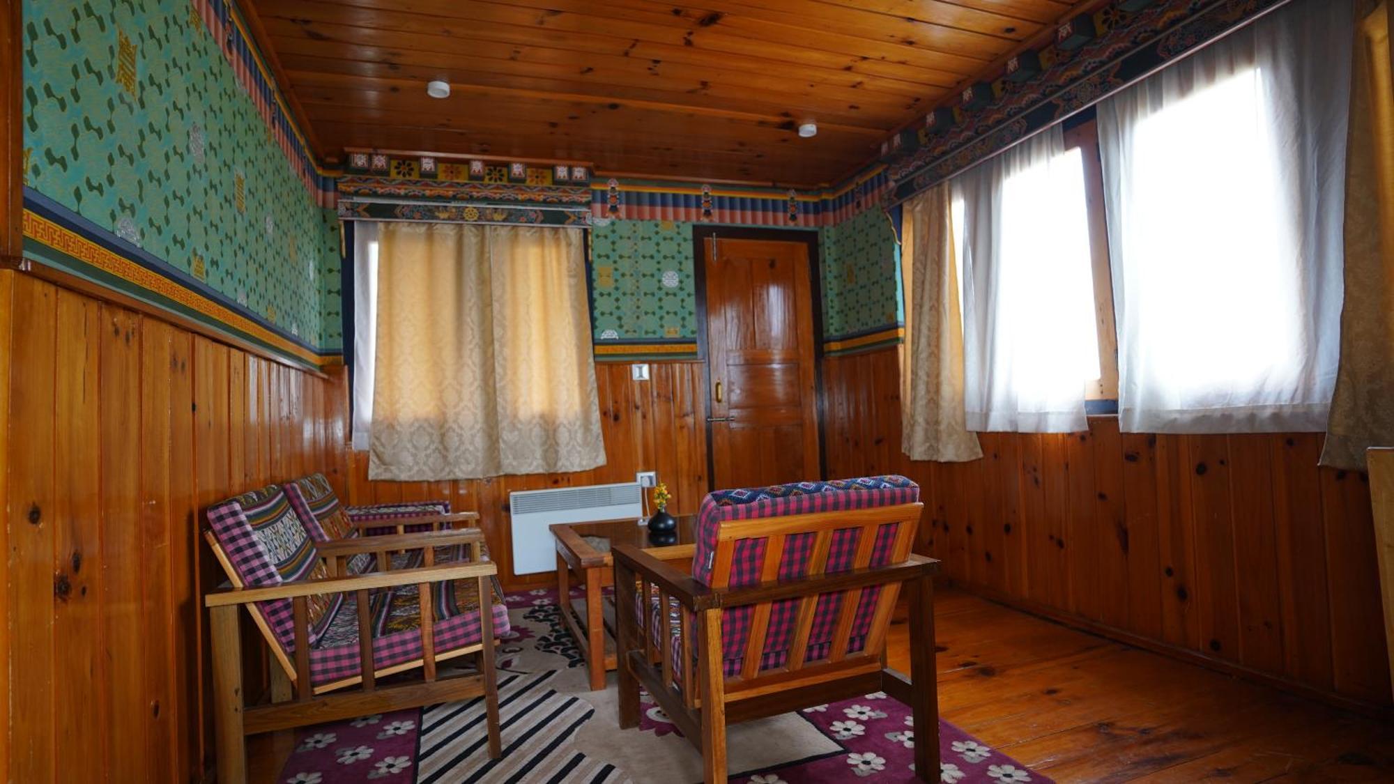 Hotel Olathang พาโร ภายนอก รูปภาพ